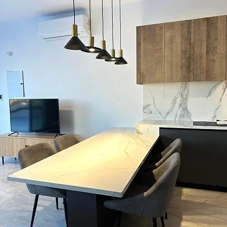 Lejlighed Lux Level 4 Penthouse Tower 206 *