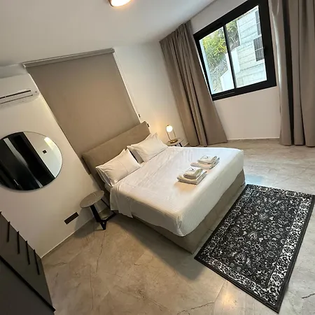 Lux Level 4 Penthouse Tower 206 * Никосия